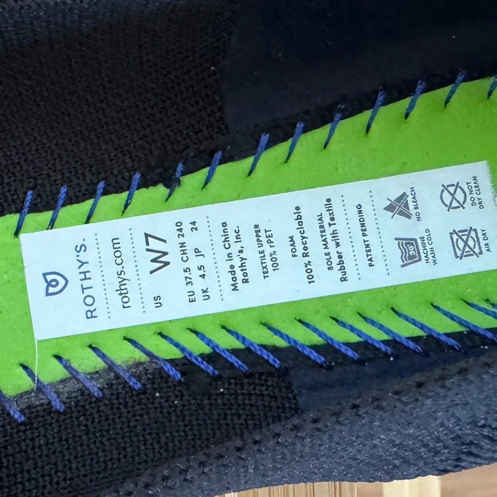 Rothy’s The Point Flat in Black Solid - Picture 5 of 8